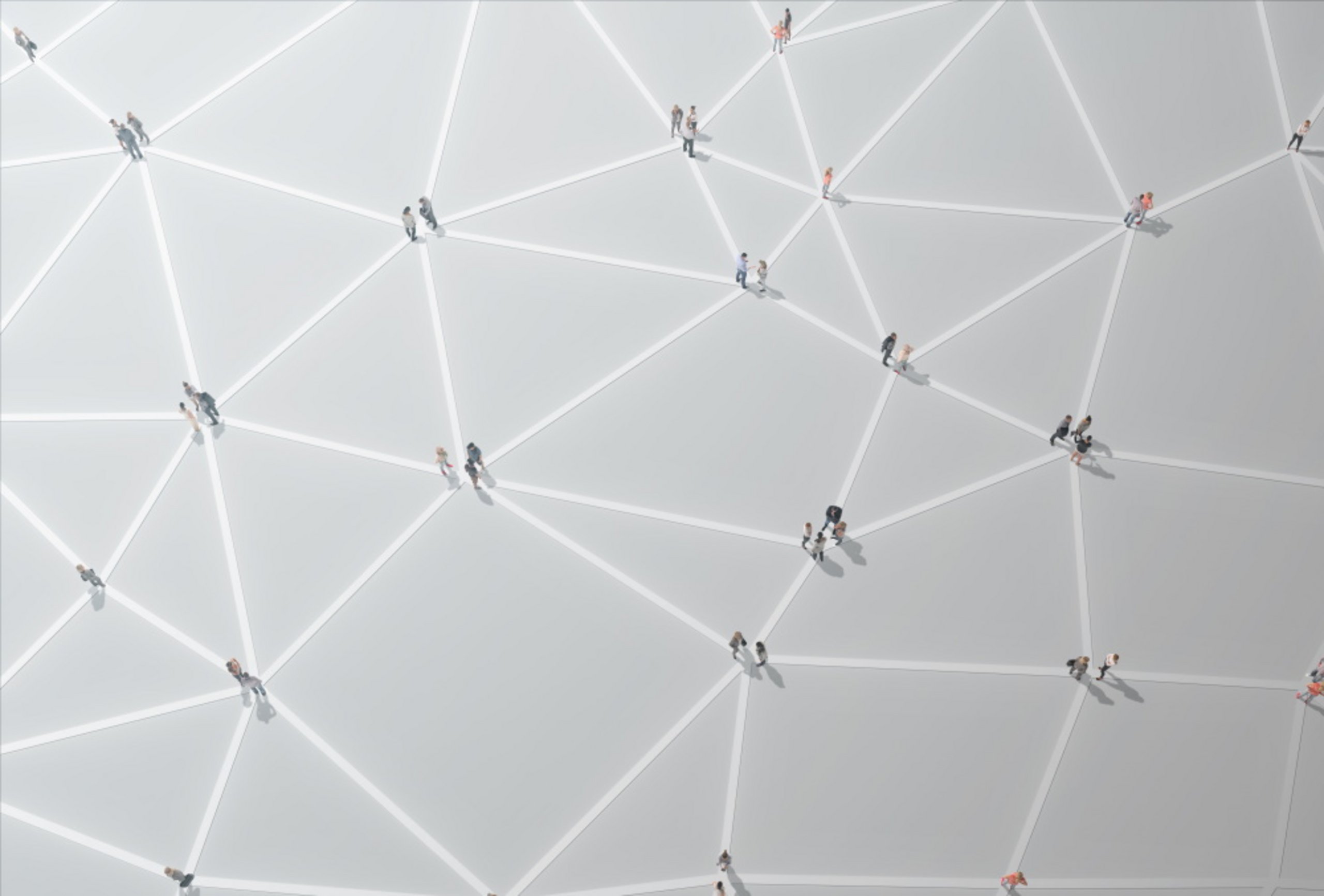 Aus der Vogelperspektive sind Menschen zu sehen, die miteinander durch Linien verbunden sind. Diese bilden ein Netzwerk.