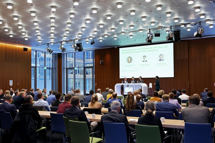 Eines der Panel während der Jahreskonferenz.