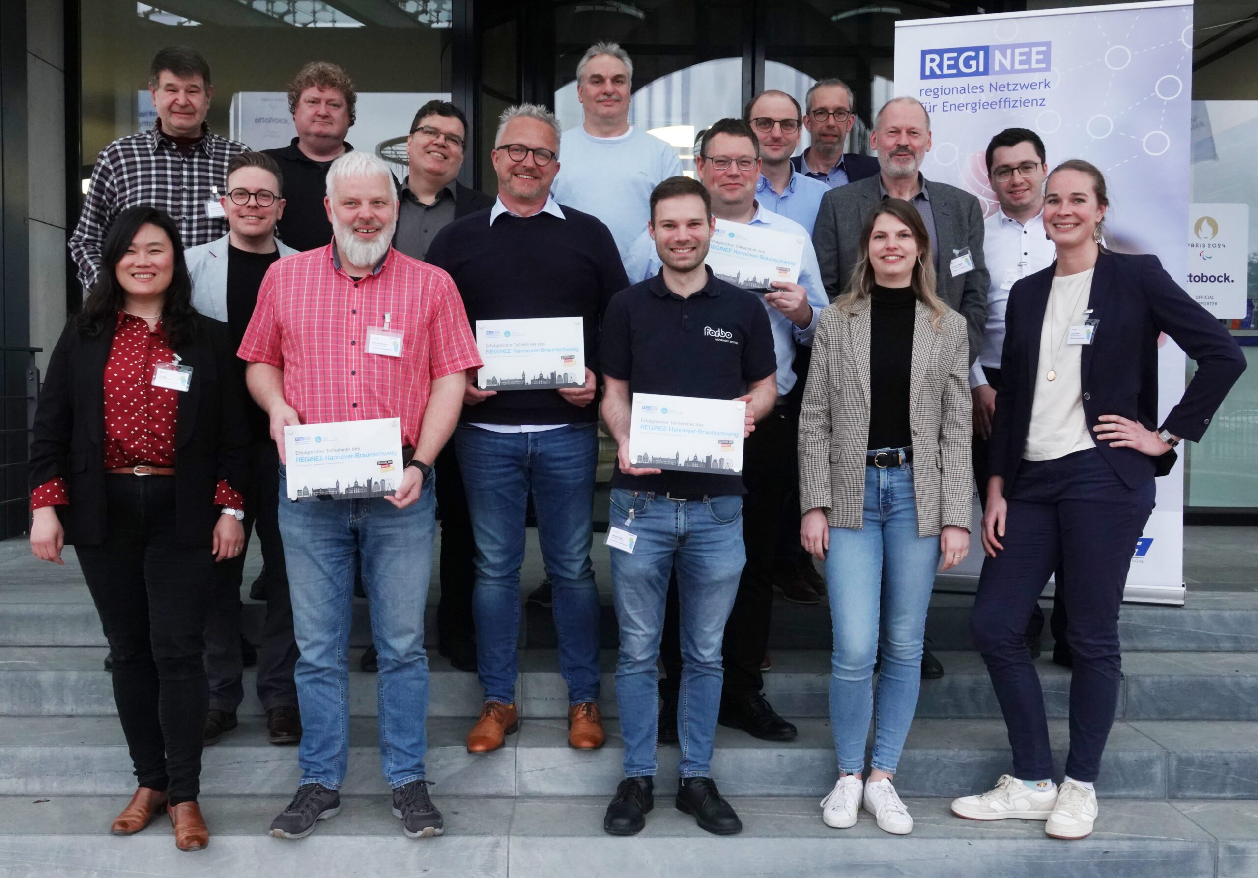 240227_Gruppenbild_gesamt_REGINEE_HP-scaled.jpg 240227_Gruppenbild_gesamt_REGINEE_HP-scaled.jpg